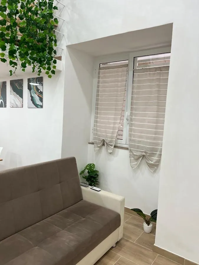Moderno Appartamento Nel Cuore Del Centro Storico Napoli
