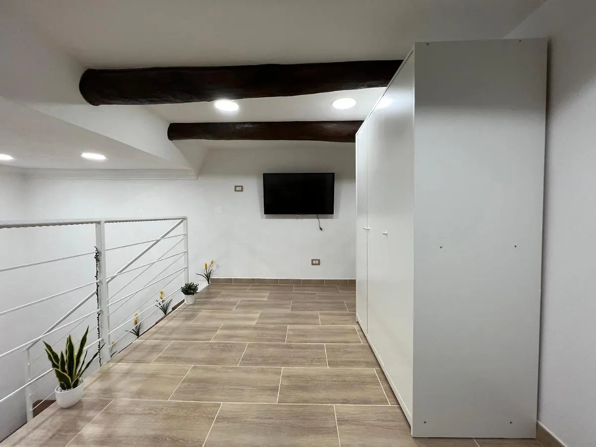 Moderno Appartamento Nel Cuore Del Centro Storico Napoli 0*,  Italia