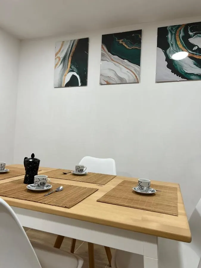 Moderno Appartamento Nel Cuore Del Centro Storico Napoli